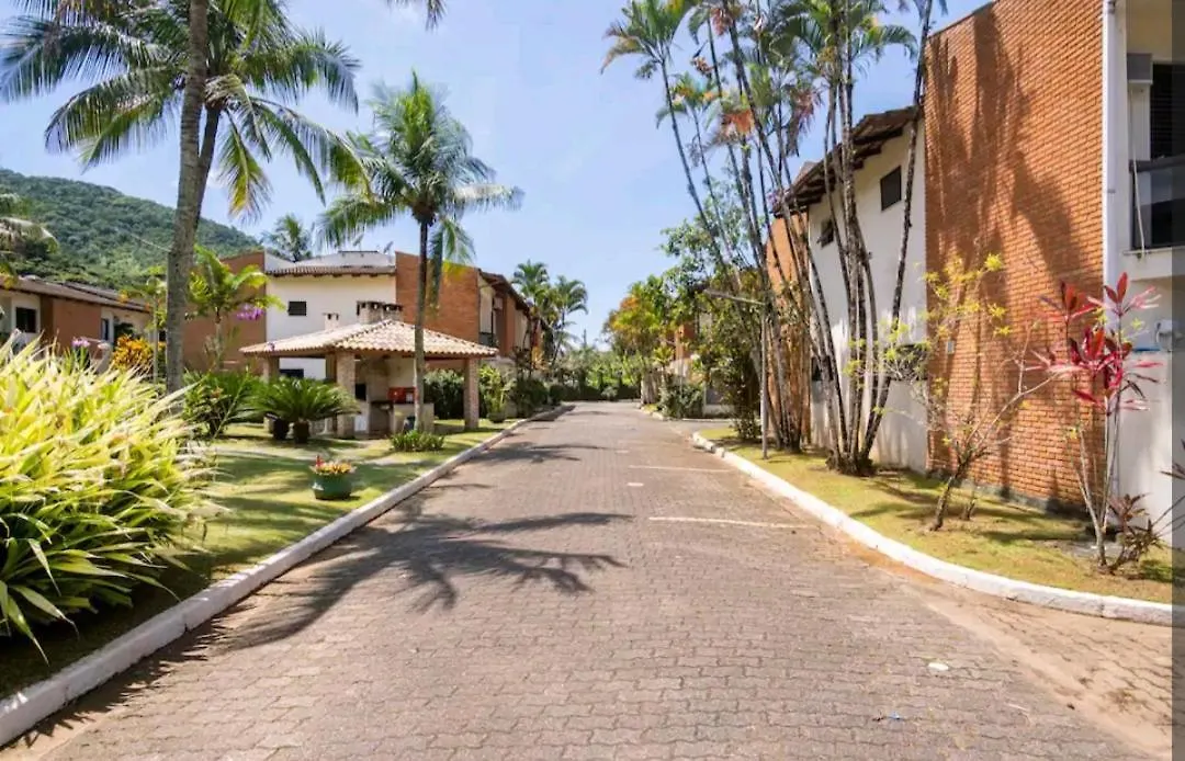 Casa em Condomínio Enseada - Perequê Mirim - Ubatuba-1